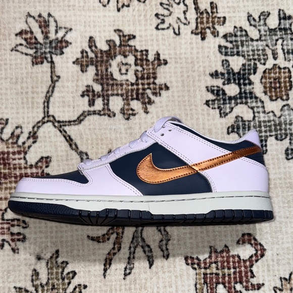 Nike Dunks - Picture 1 of 4